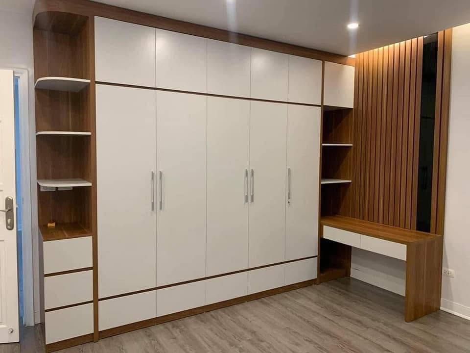 Tủ quần áo kịch trần 