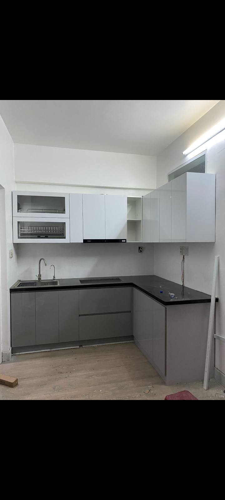 Thi công tủ bếp hiện đại