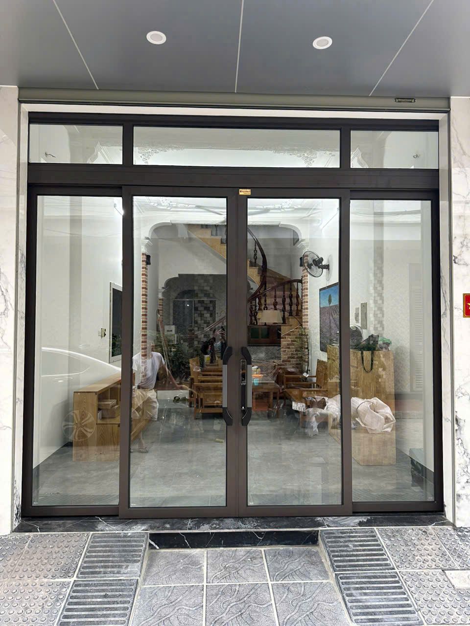 Hoàn thiện cửa nhôm xingfa 