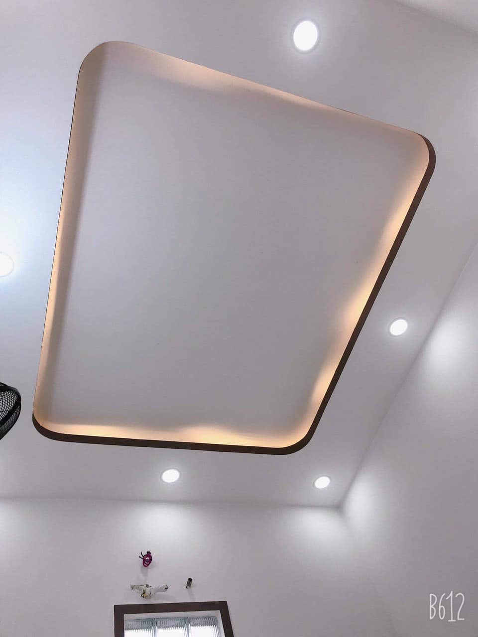 Thi công trần thạch cao giật cấp hình chữ nhật