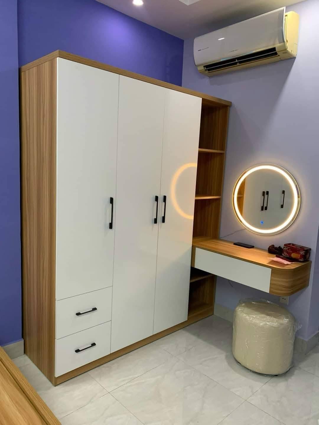 Tủ quần áo kết hợp bàn trang điểm