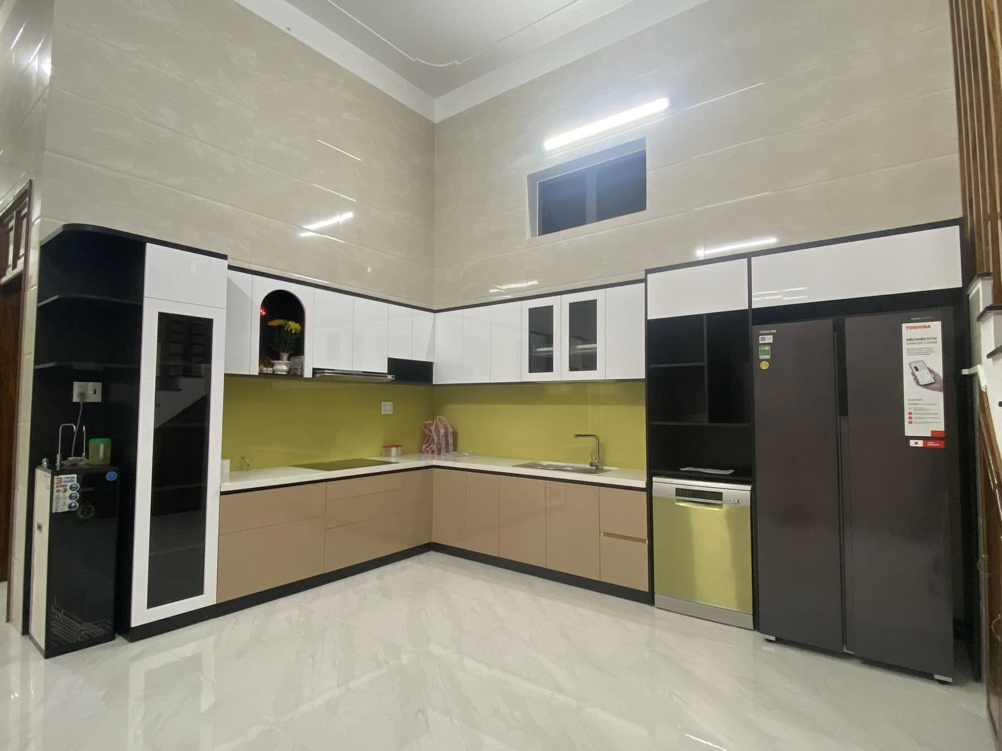 Thi công tủ bếp hiện đại