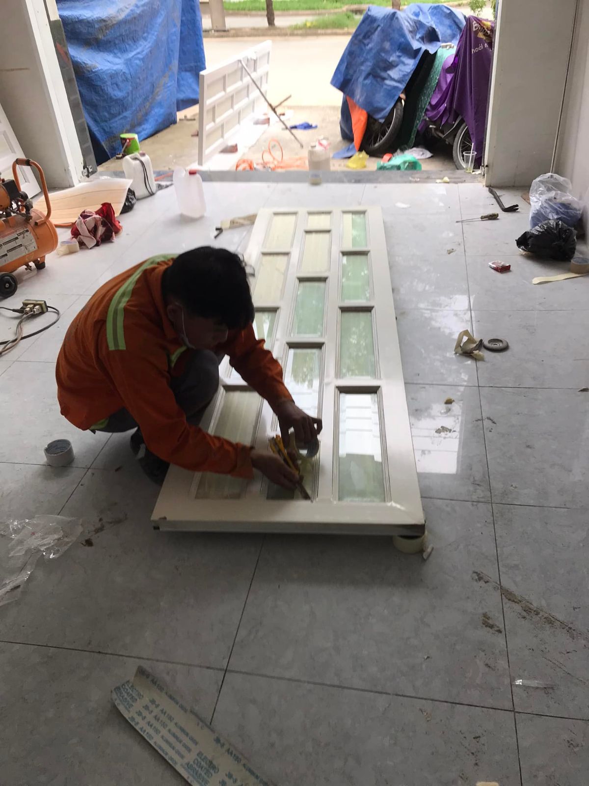 Dịch vụ sơn lắp cửa 