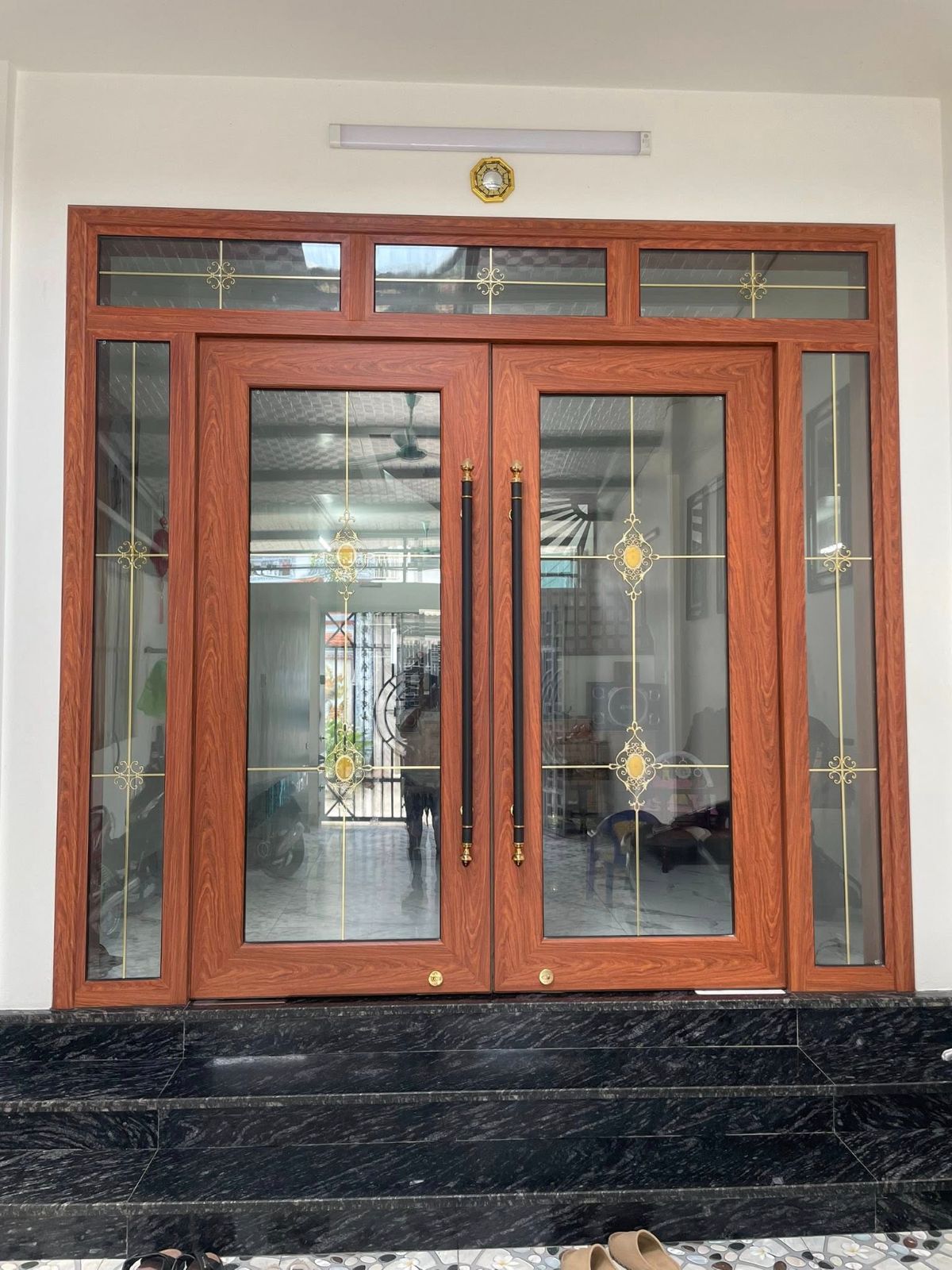 Thi công cửa nhôm hệ chấn song