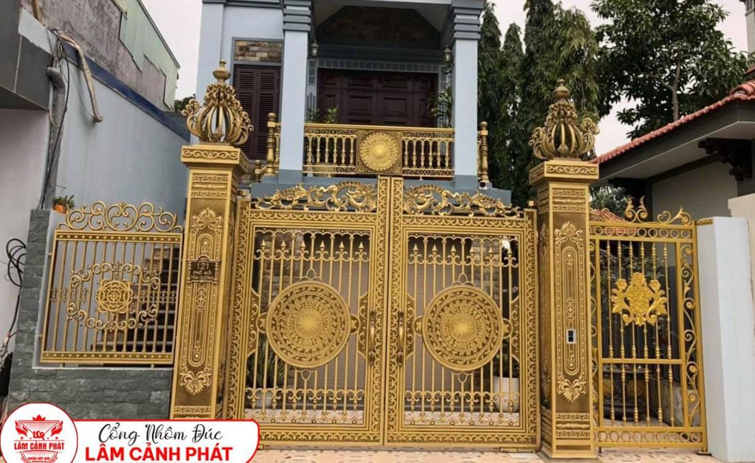 Thi công hoàn thiện cổng nhôm đúc 