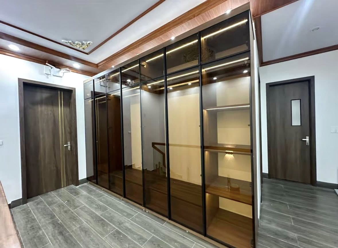 Tủ quần áo cánh kính 
