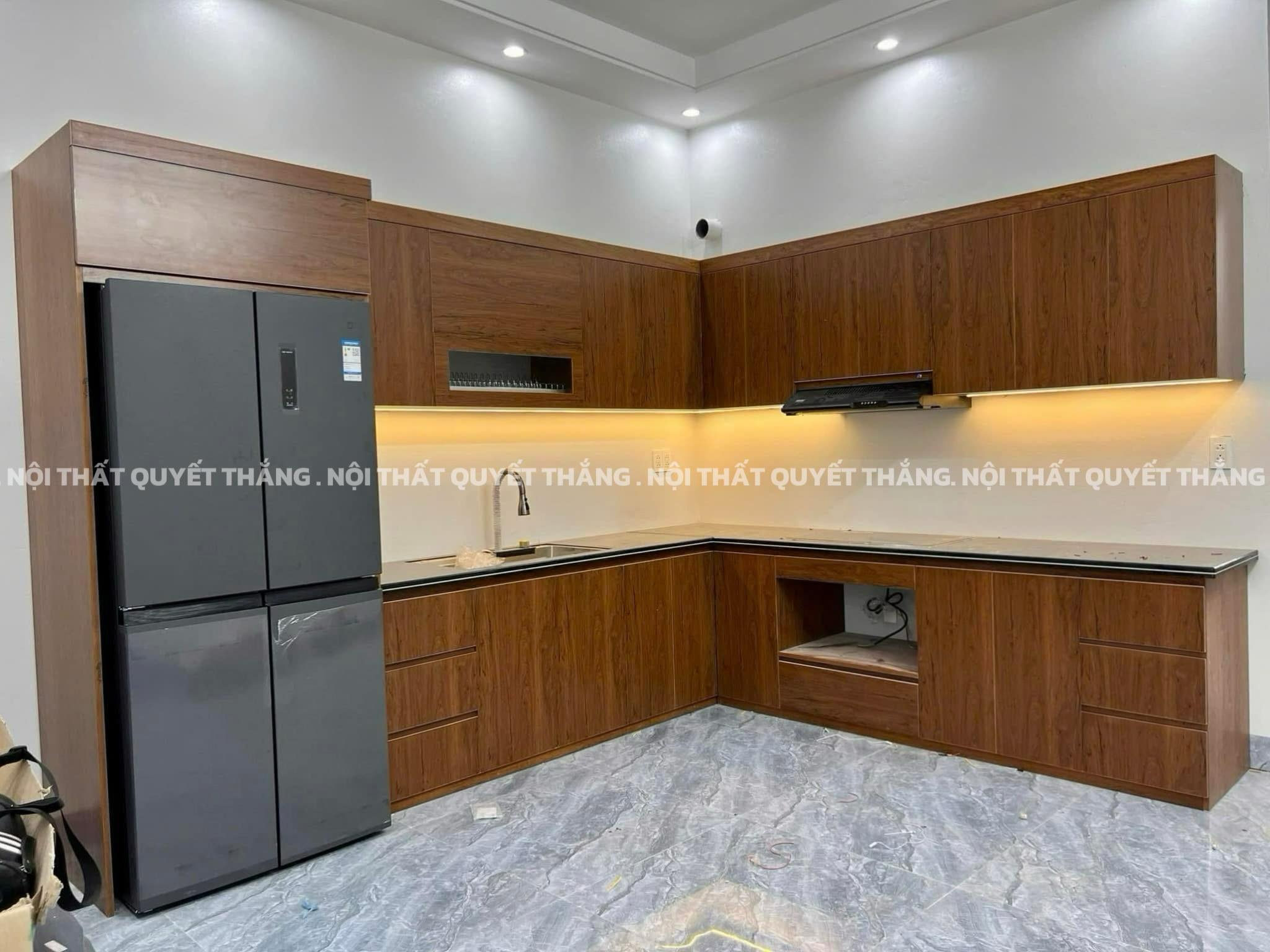 Hoàn thiện tủ bếp hiện đại