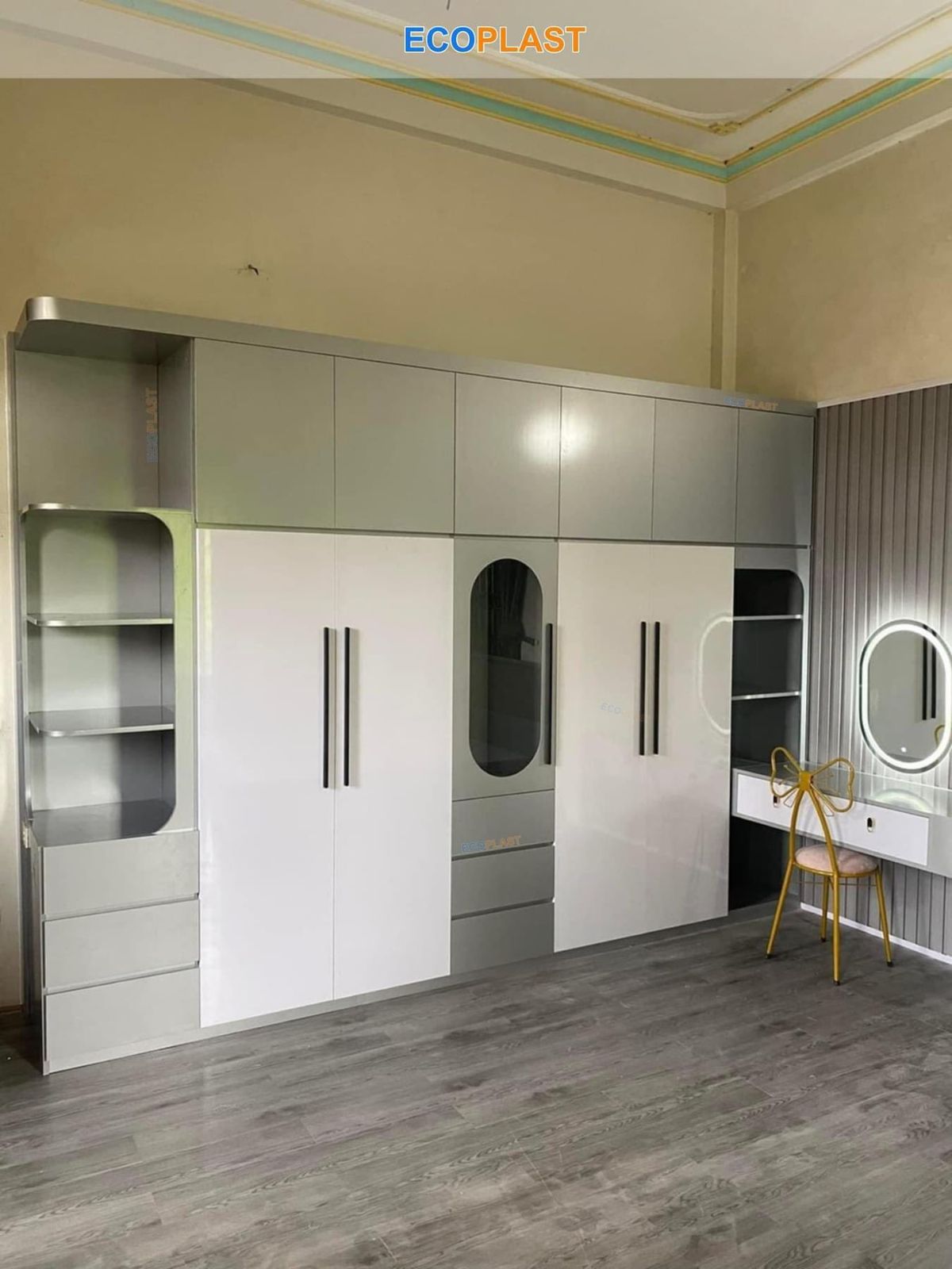 Hoàn thiện tủ quần áo hiện đại