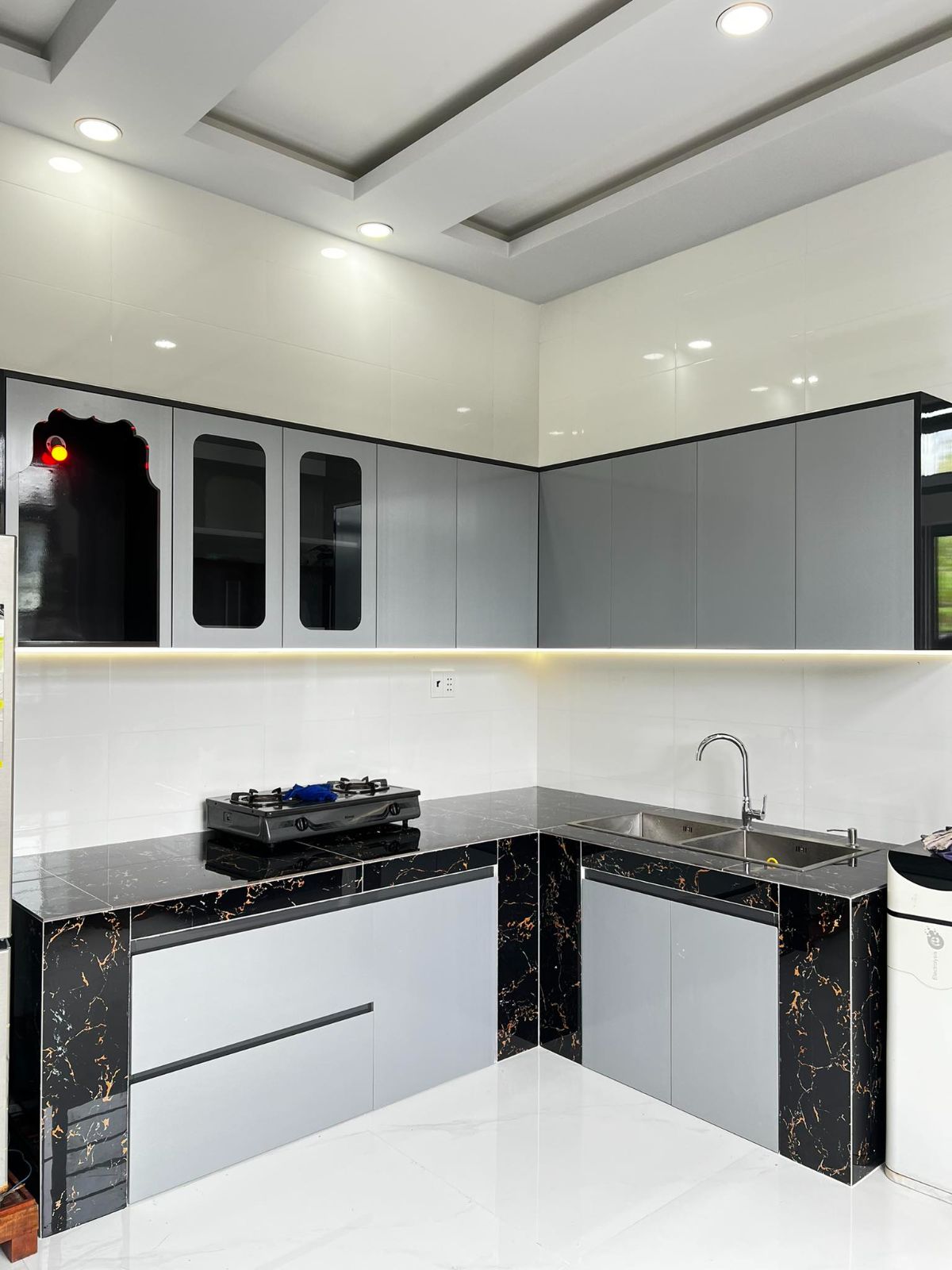 Tủ bếp chữ L hiện đại