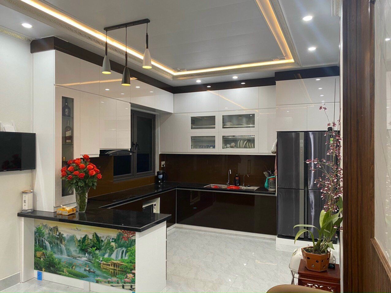 Thiết kế thi công tủ bếp chữ L 