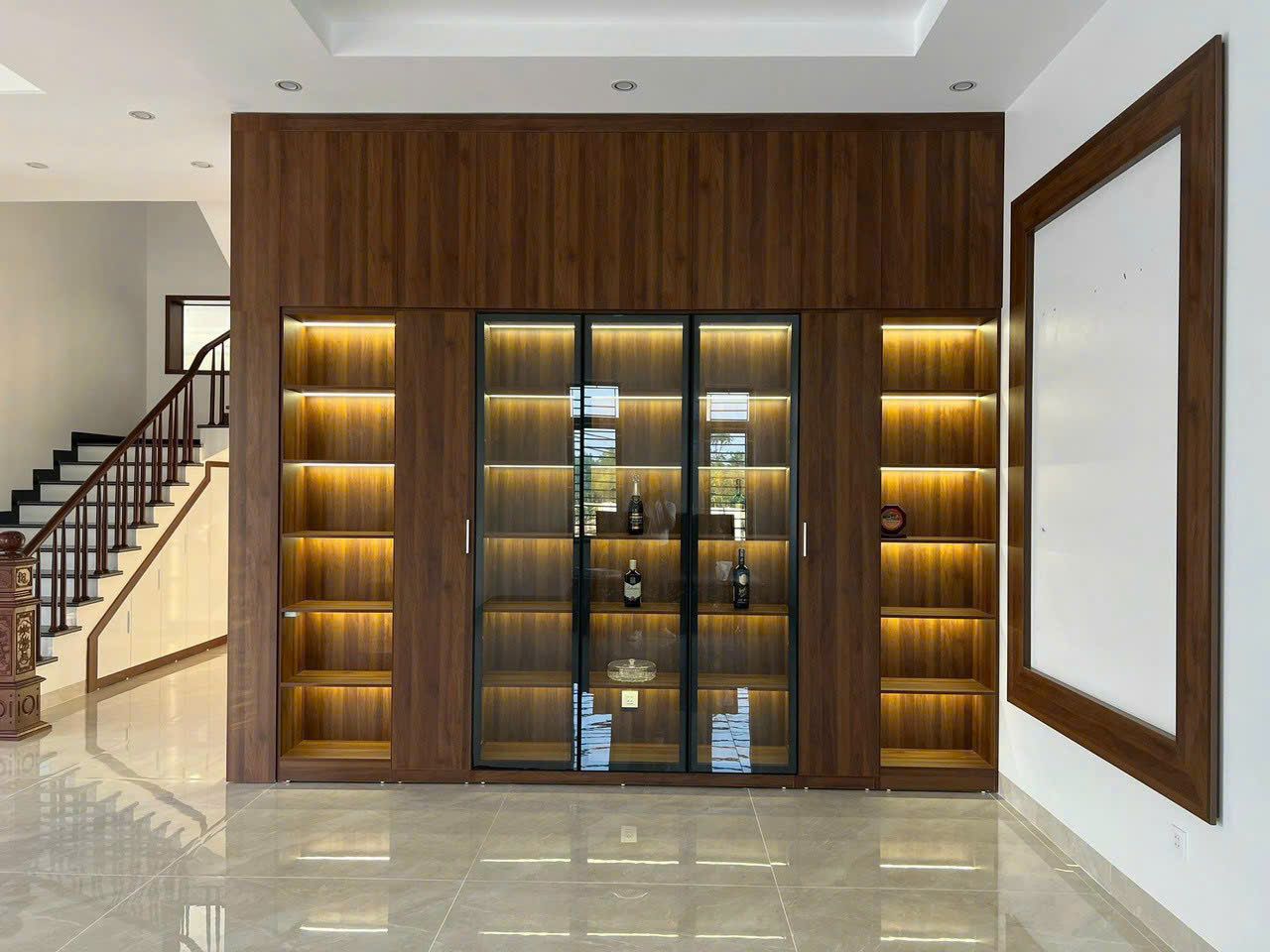 Tủ rượu trang trí 