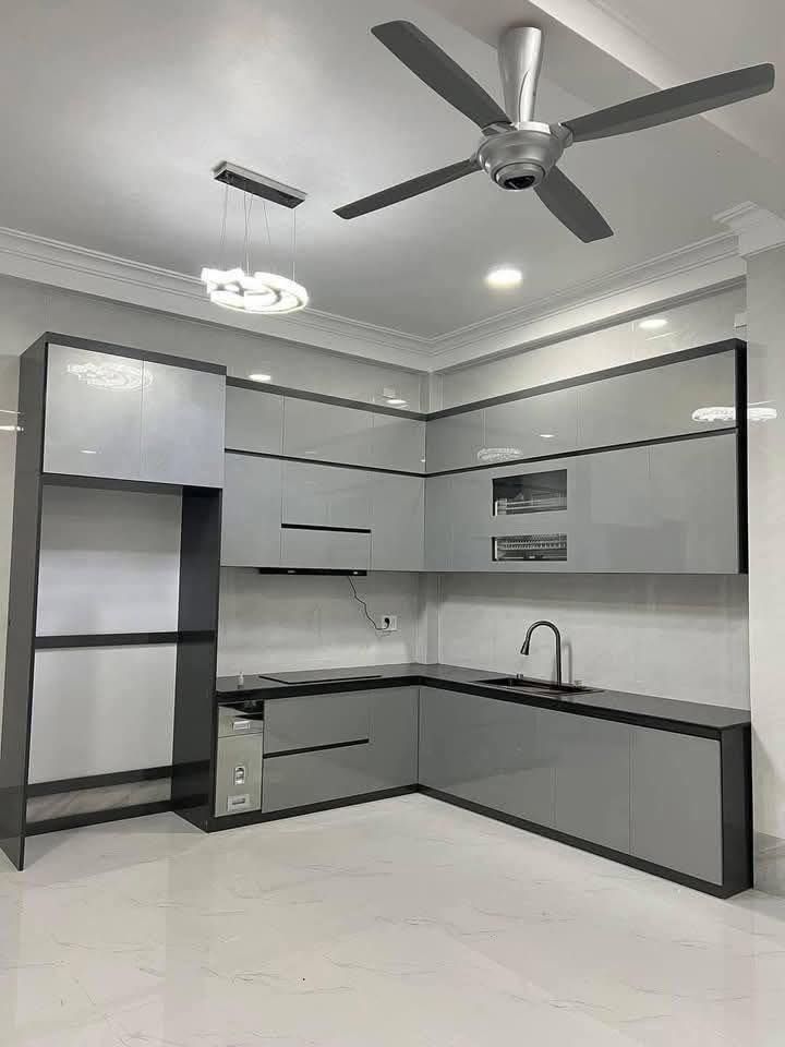 Thi công hoàn thiện tủ bếp hiện đại