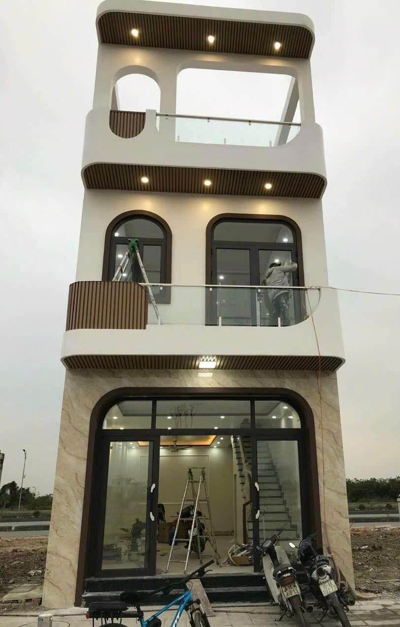 Nhà phố 3 tầng hiện đại