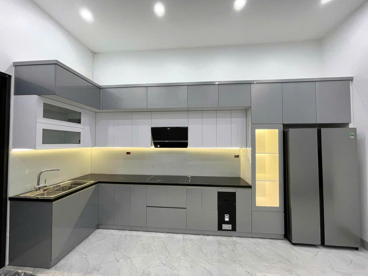 Thiết kế hoàn thiện tủ bếp hiện đại