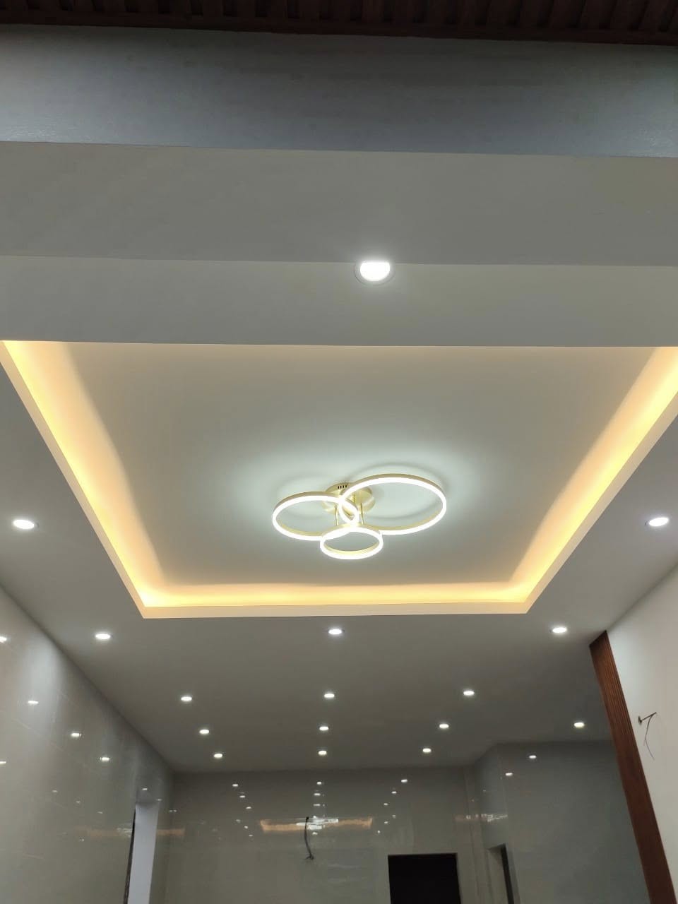 Trần thạch cao giật cấp đơn giản
