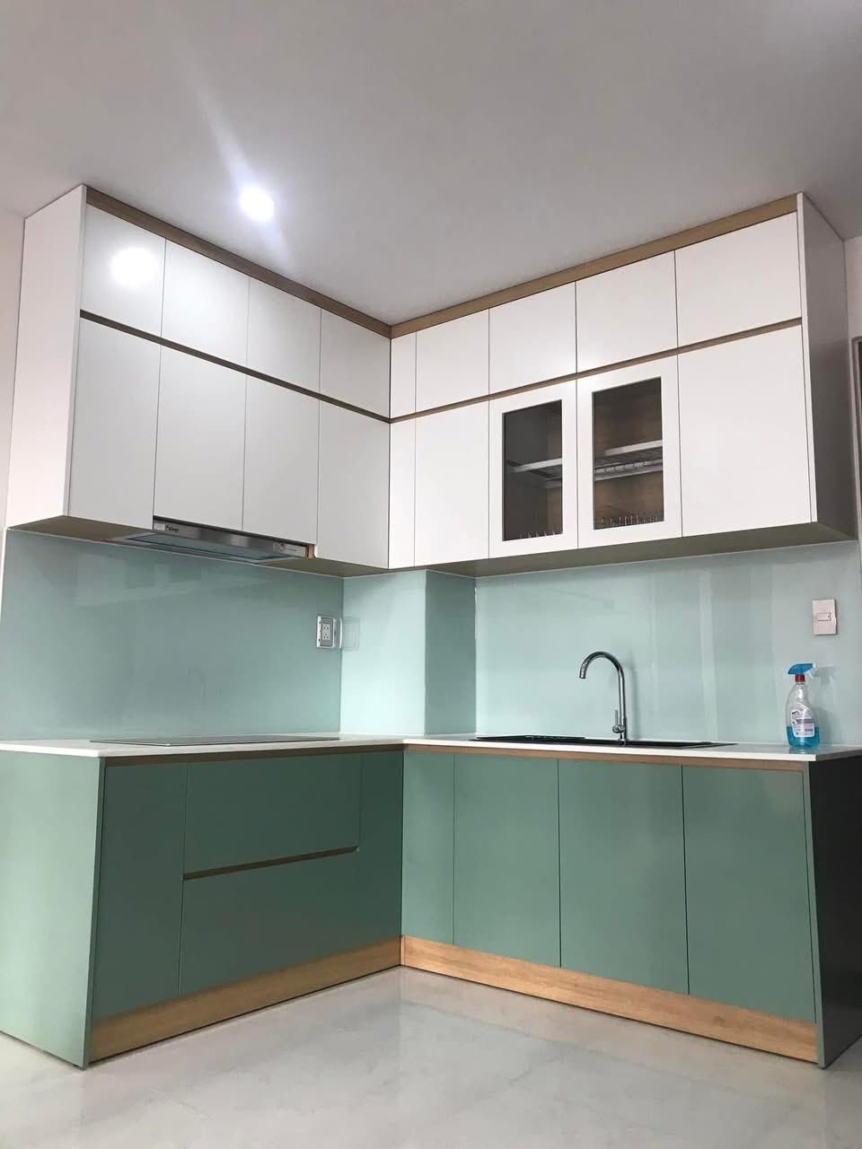 Tủ bếp chữ L hiện đại