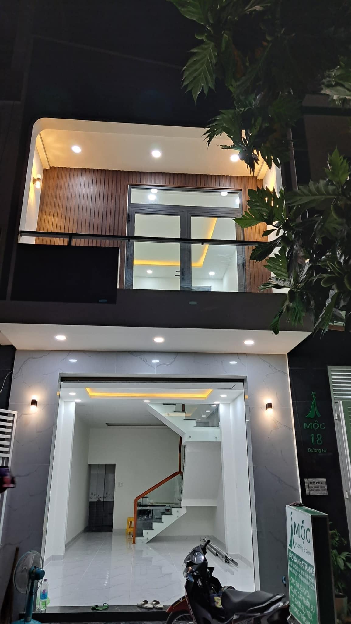 Ngôi nhà 2 tầng hiện đại