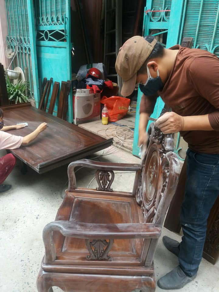 Làm mới ghế gỗ 