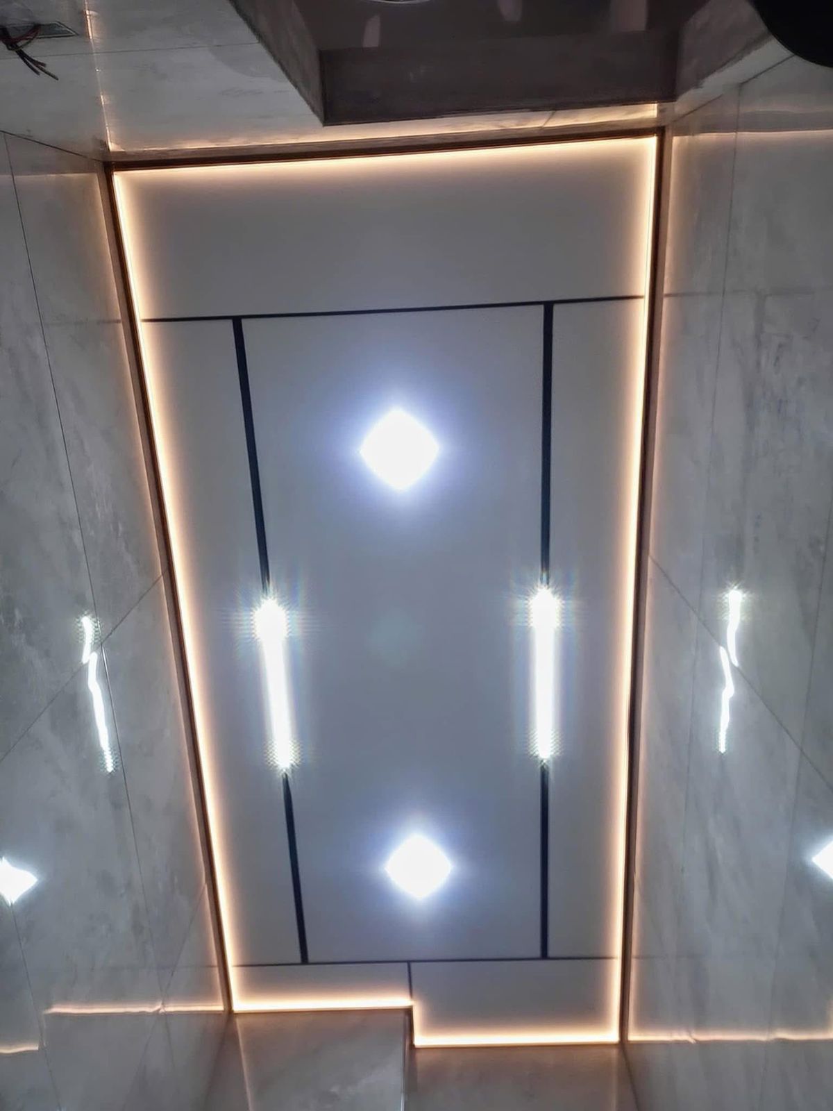 Thi công hoàn thiện trần nhôm 
