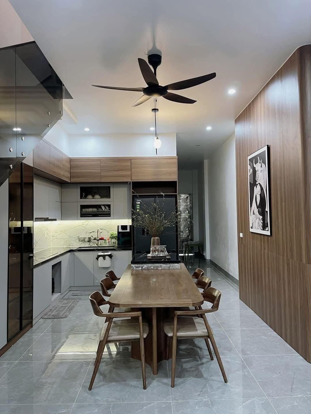 Căn bếp hiện đại