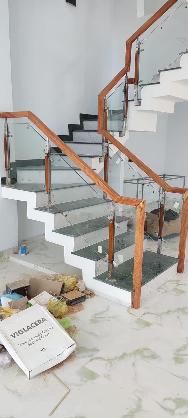 Lan can kính cường lực
