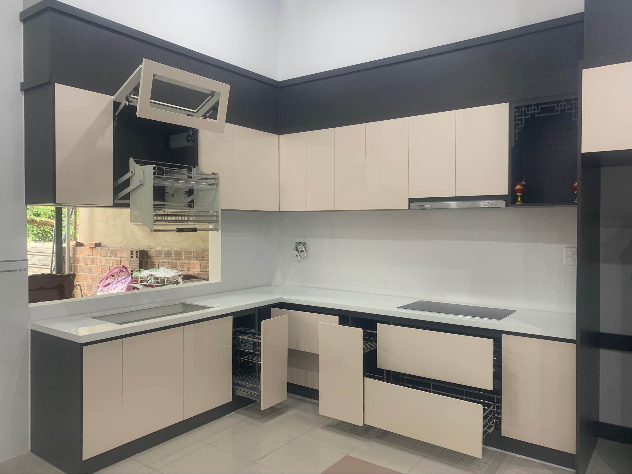 Tủ bếp chữ L hiện đại