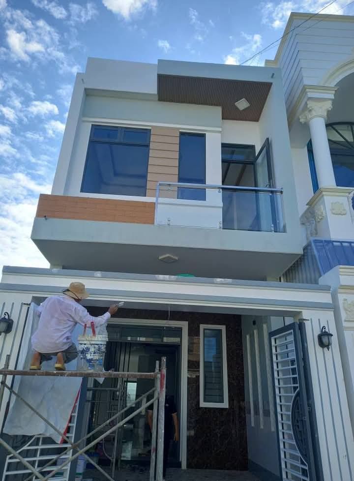 Thi công sơn nhà trọn gói 
