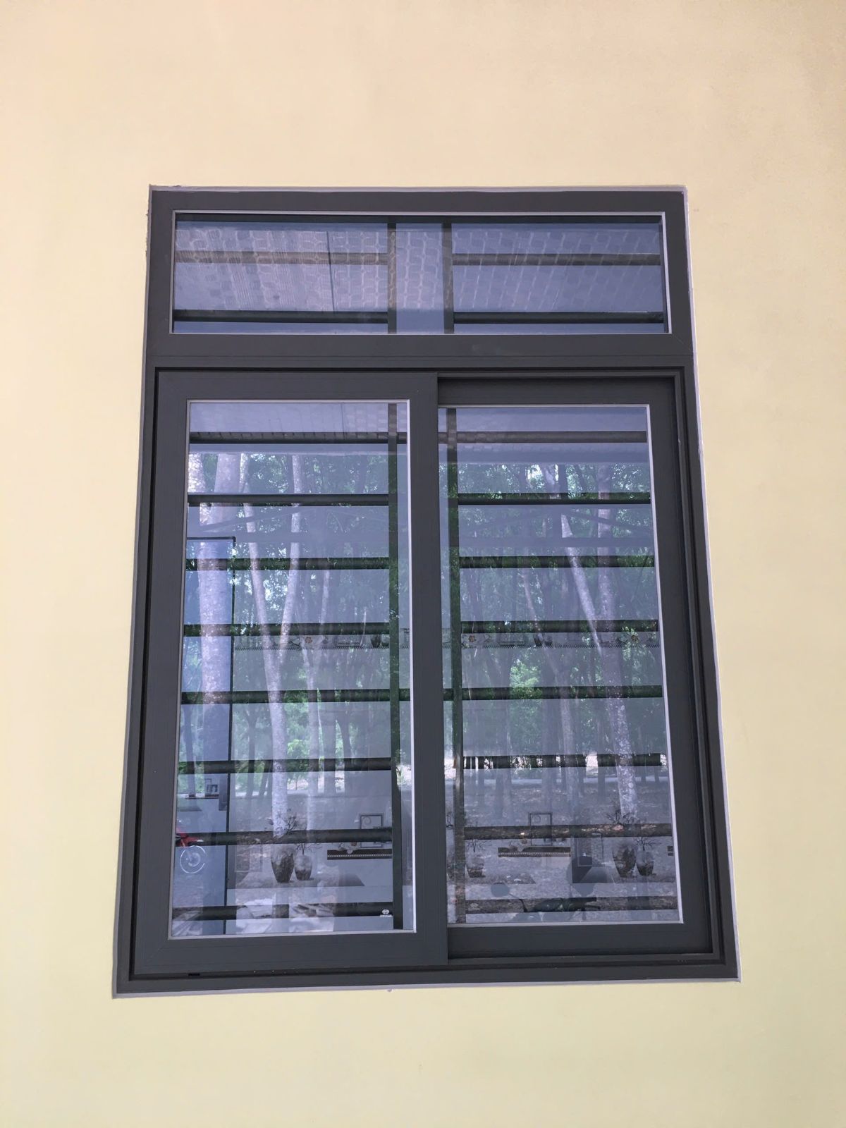 Cửa số nhôm kính 