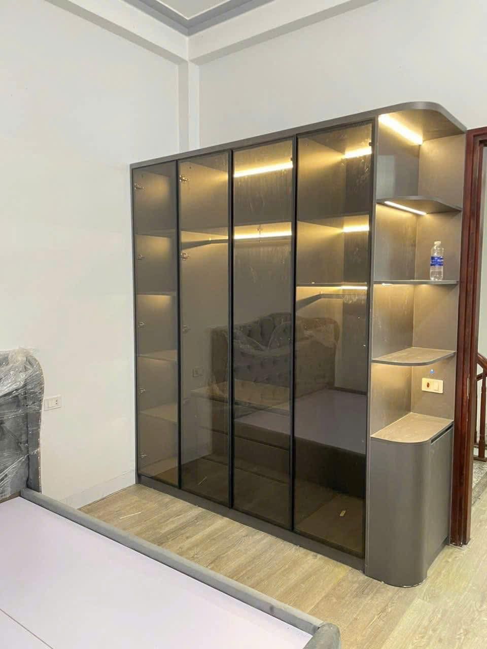 Tủ quần áo cánh kính hiện đại