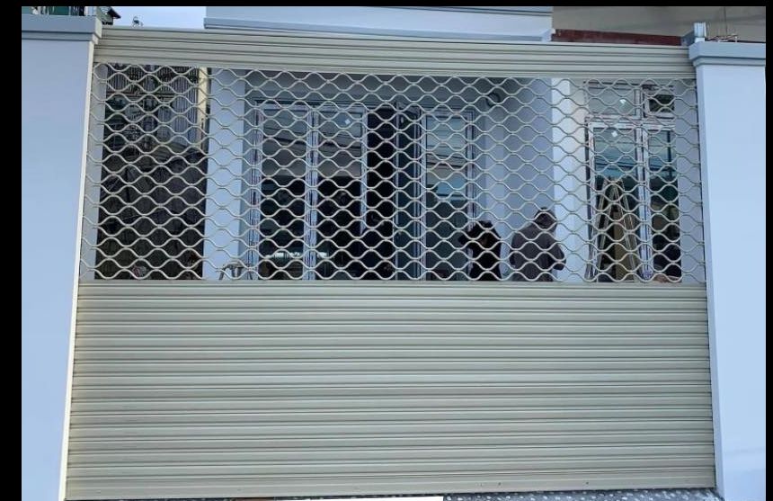 Cửa cuốn ô lưới 