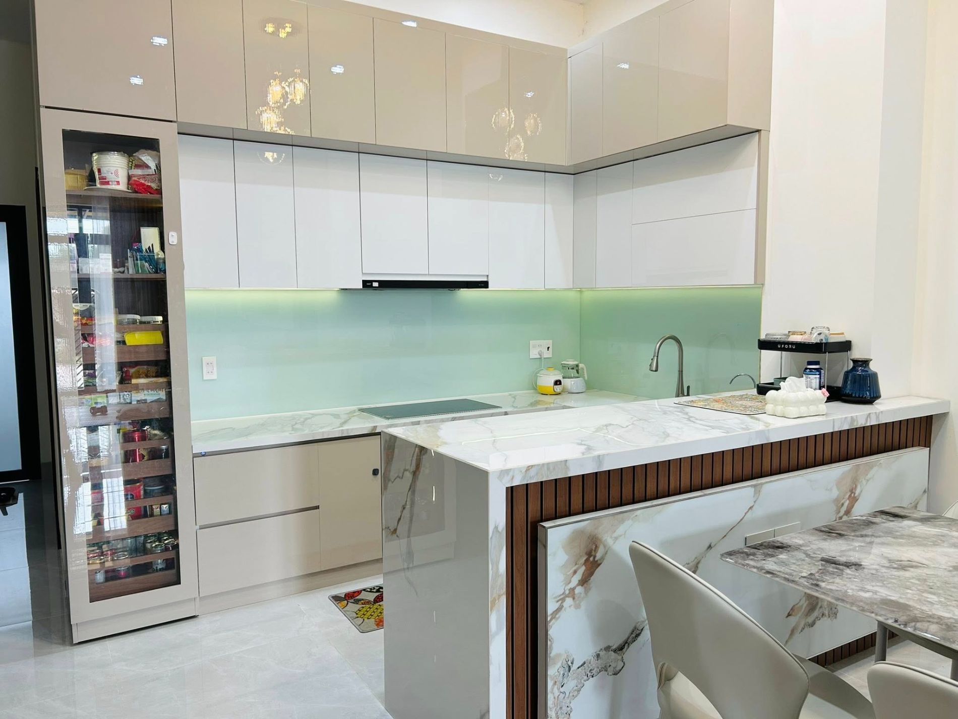 Thi công hoàn thiện căn bếp hiện đại 