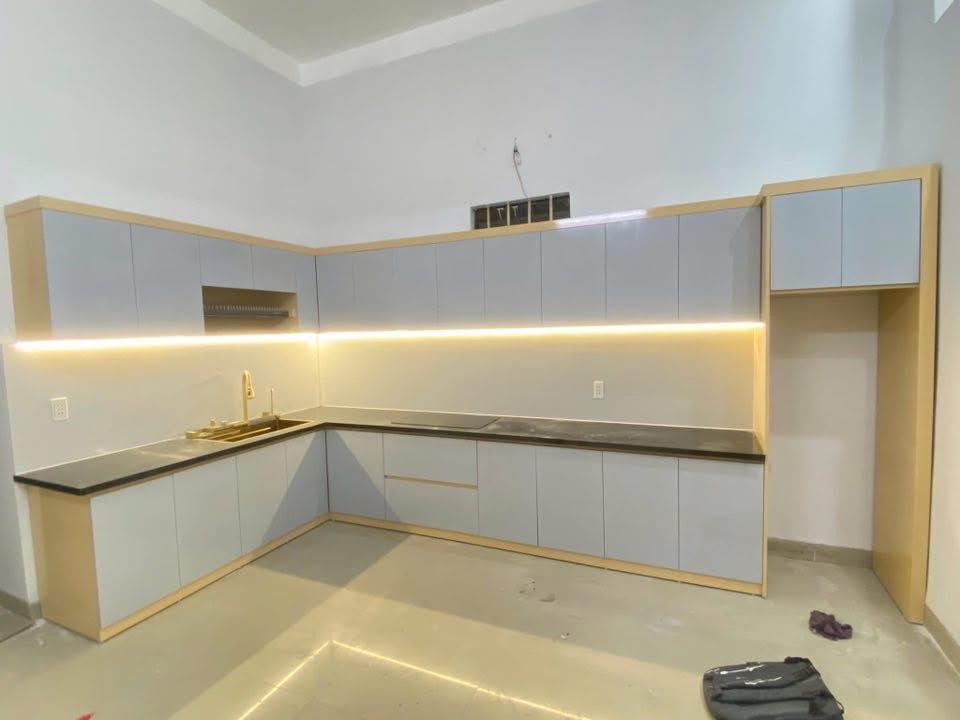 Tủ bếp hiện đại chữ L 