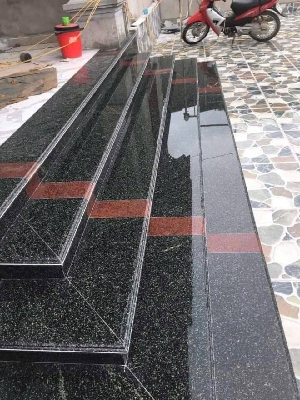 Bậc tam cấp mặt tiền ốp đá Granite cao cấp