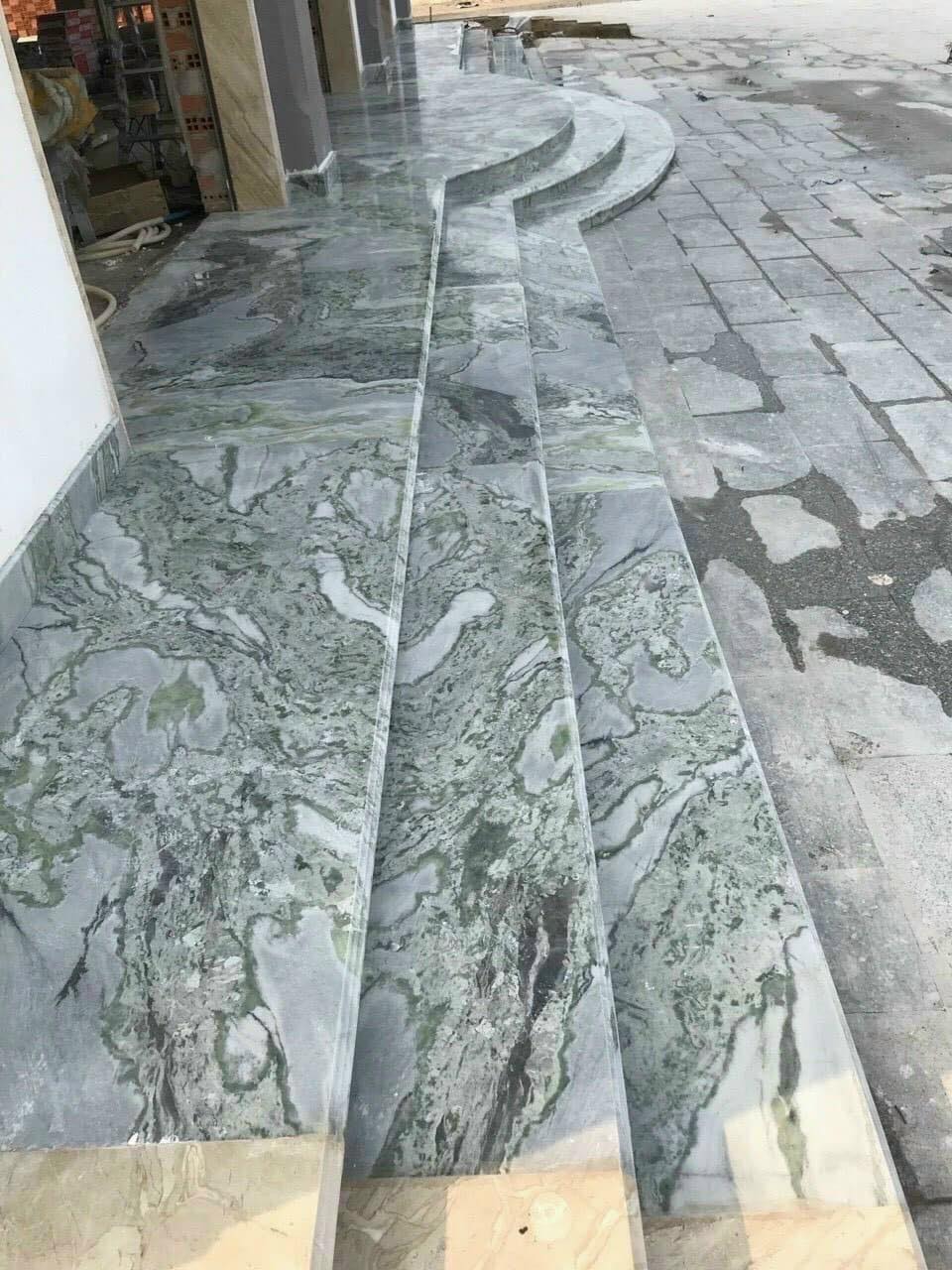 Lát đá bậc tam cấp 