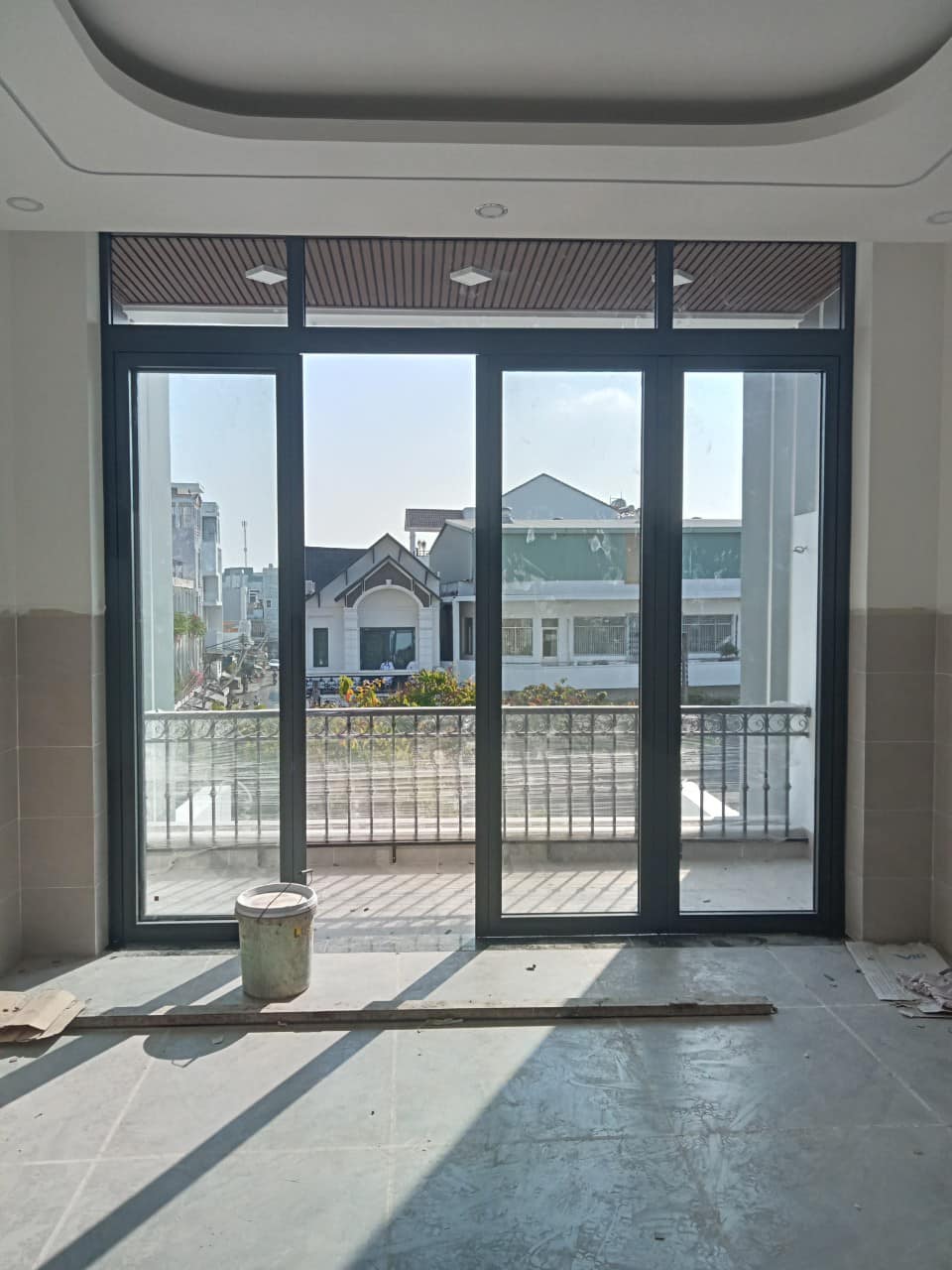Cửa nhôm kính 4 cánh 