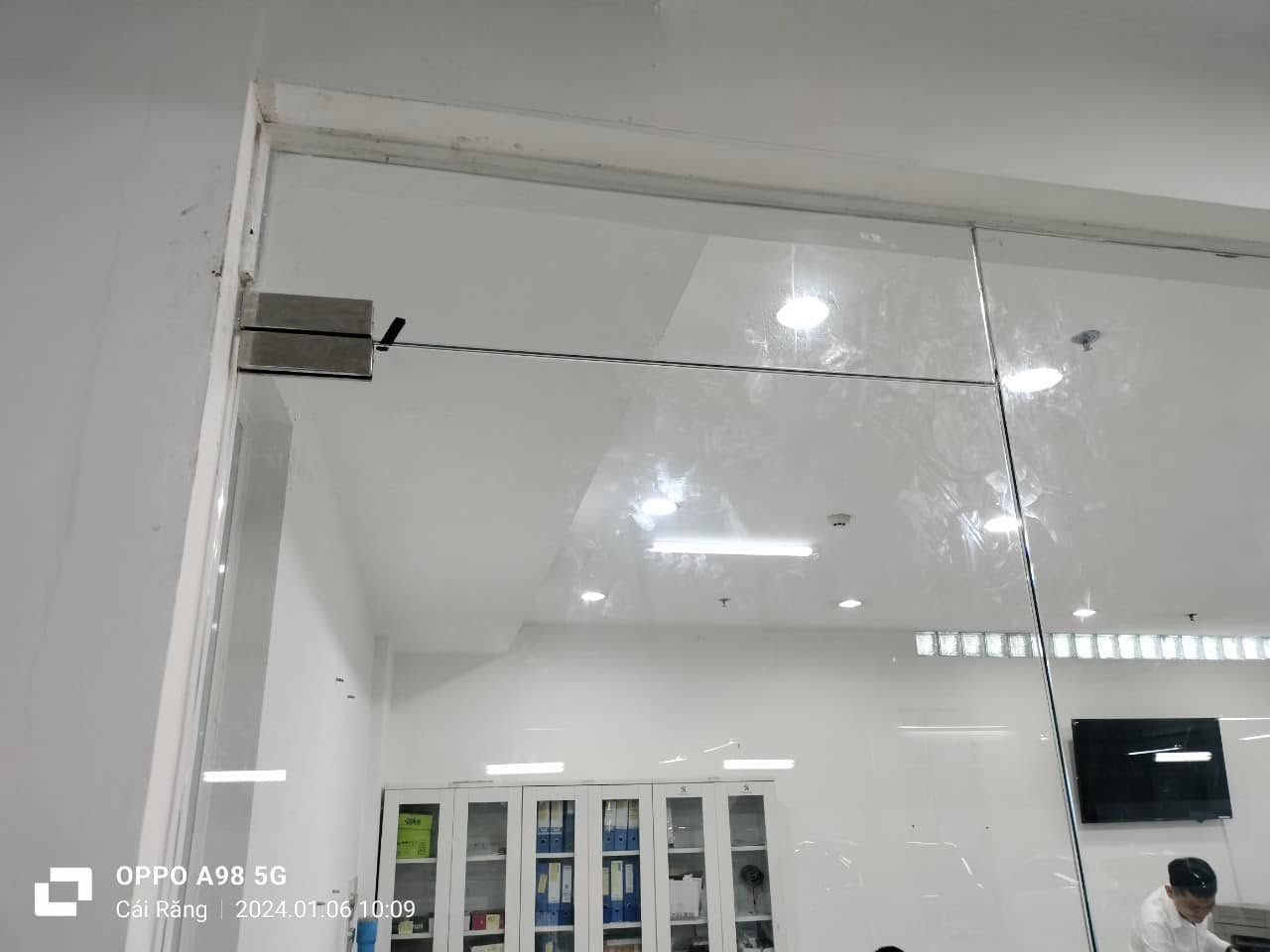 Cửa kính cường lực