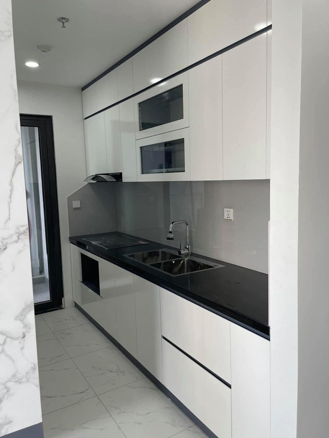 Tủ bếp hiện đại 
