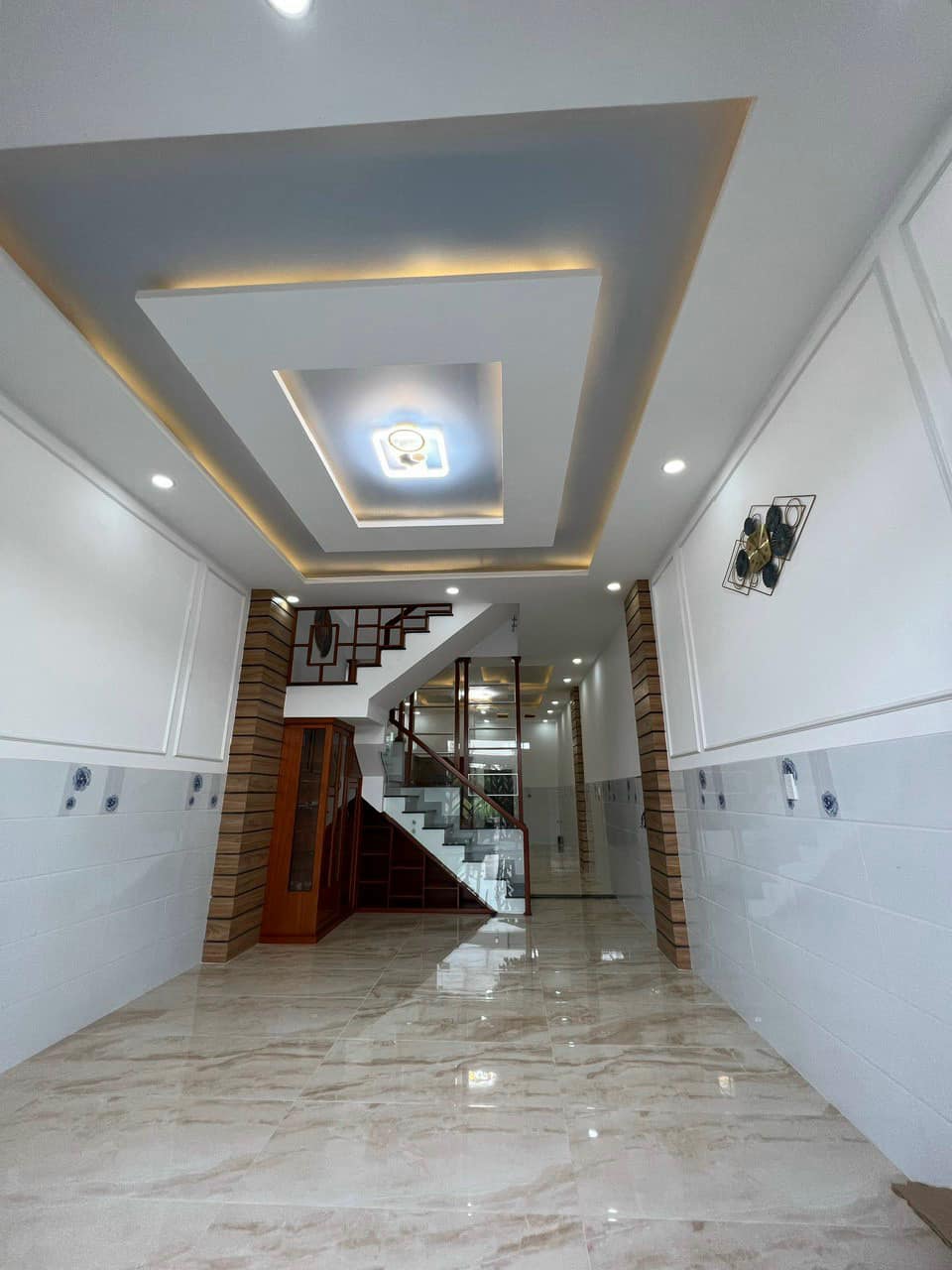 Trần thạch cao giật cấp