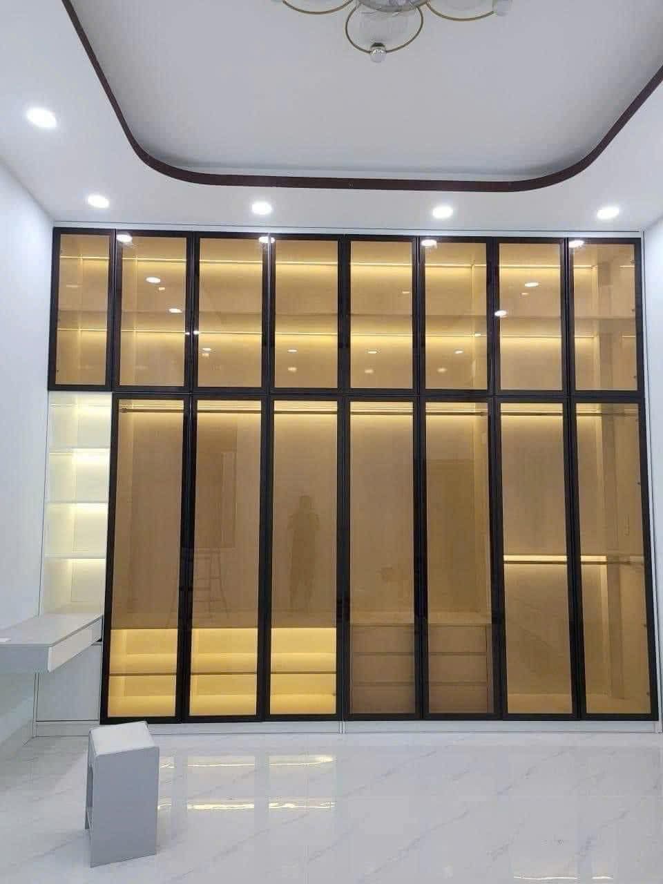 Tủ quần áo cánh kính 