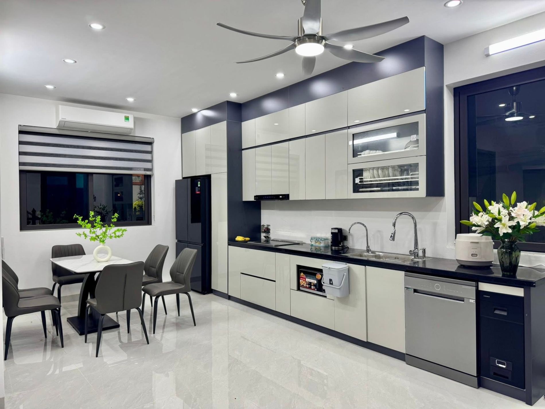 Tủ bếp hiện đại 