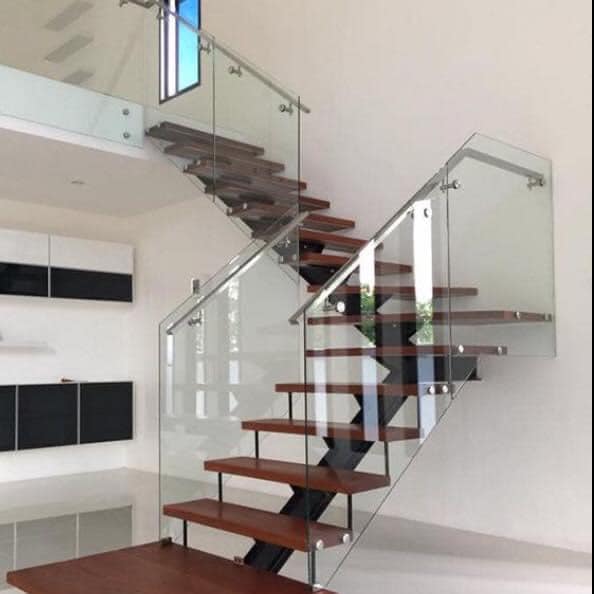 Lan can kính cường lực