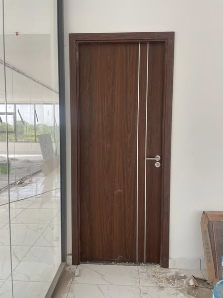  Cửa gỗ composite