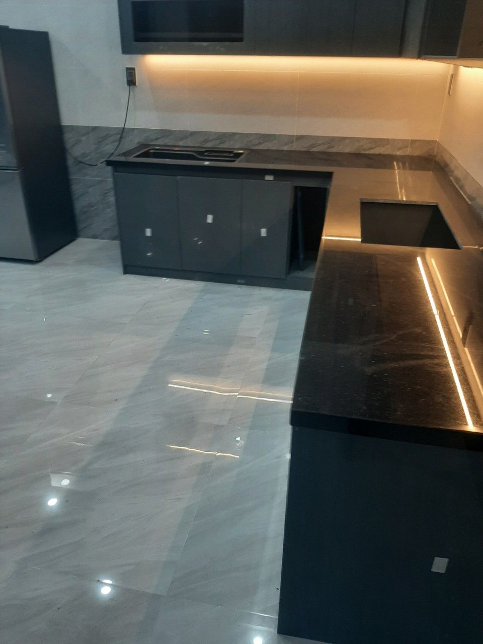 Đá hoa cương ốp bếp 