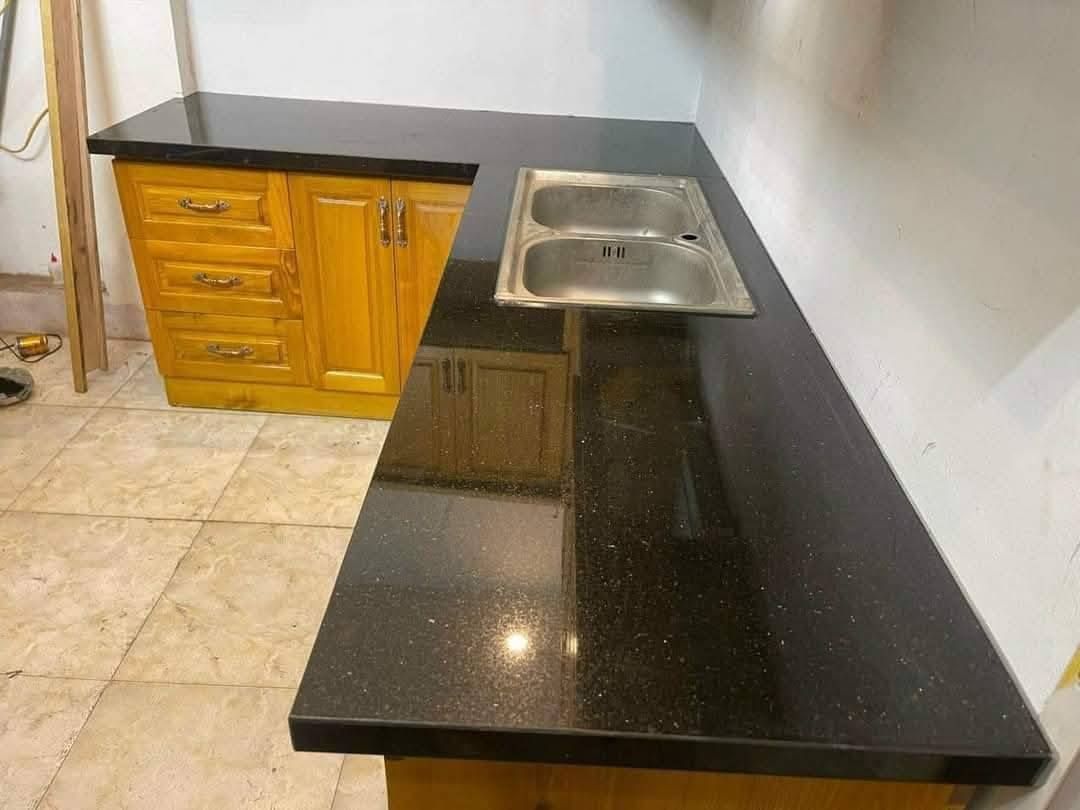 Đá hoa cương ốp mặt bếp 