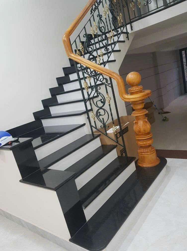 Thi công đá ốp bậc thang 