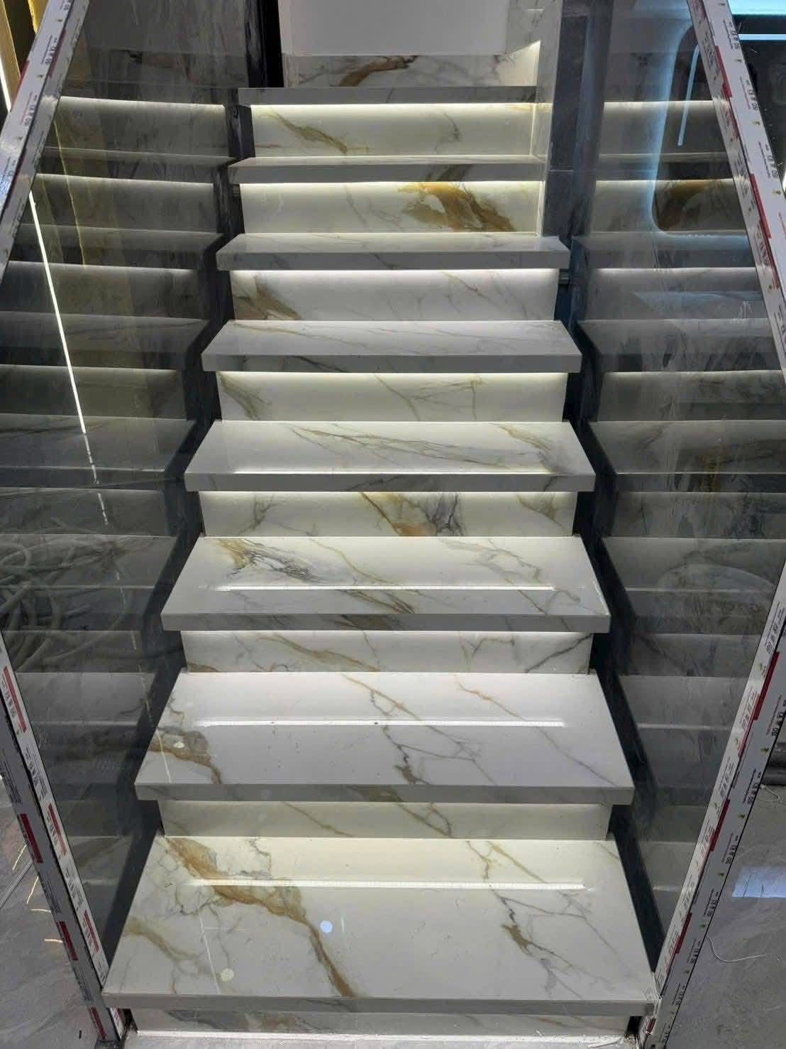 Đá nung kết Calacatta Gold