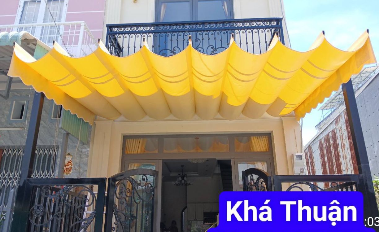 Mái xếp lượn sóng màu vàng