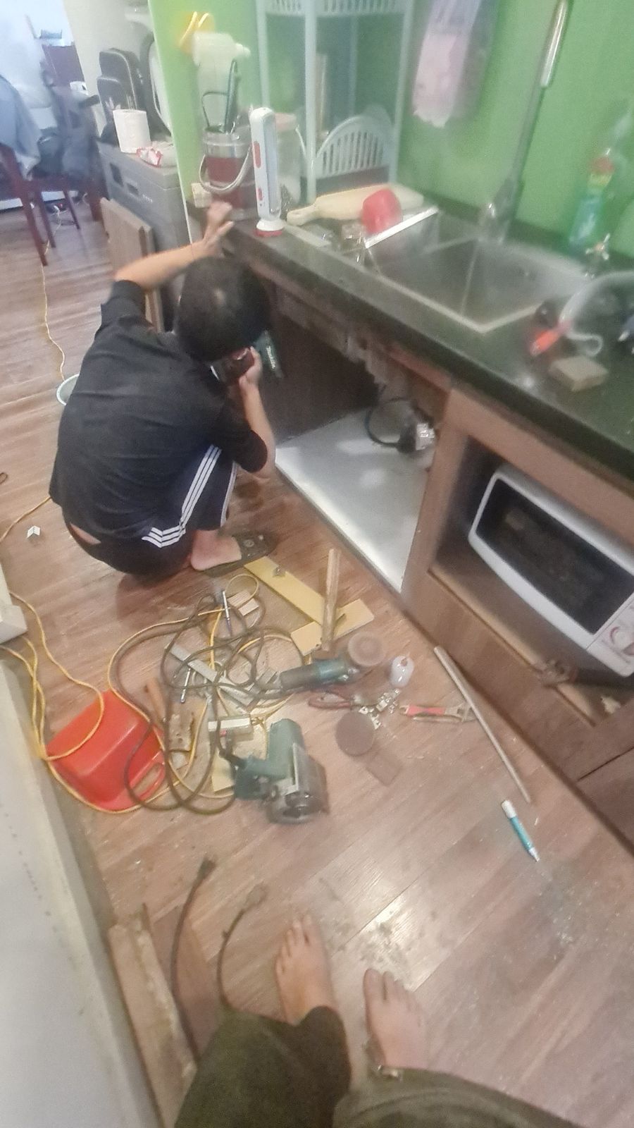 Sửa chữa tủ bếp 