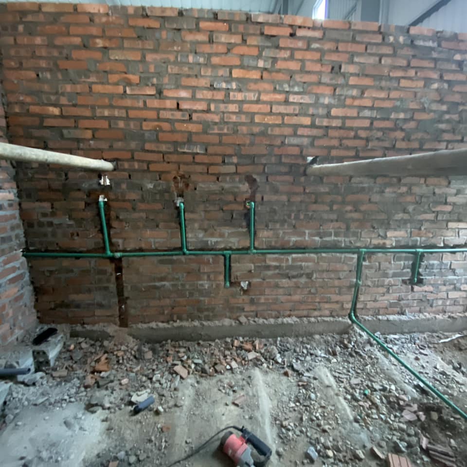 Thi công phần điện cấp nước phòng vệ sinh chung