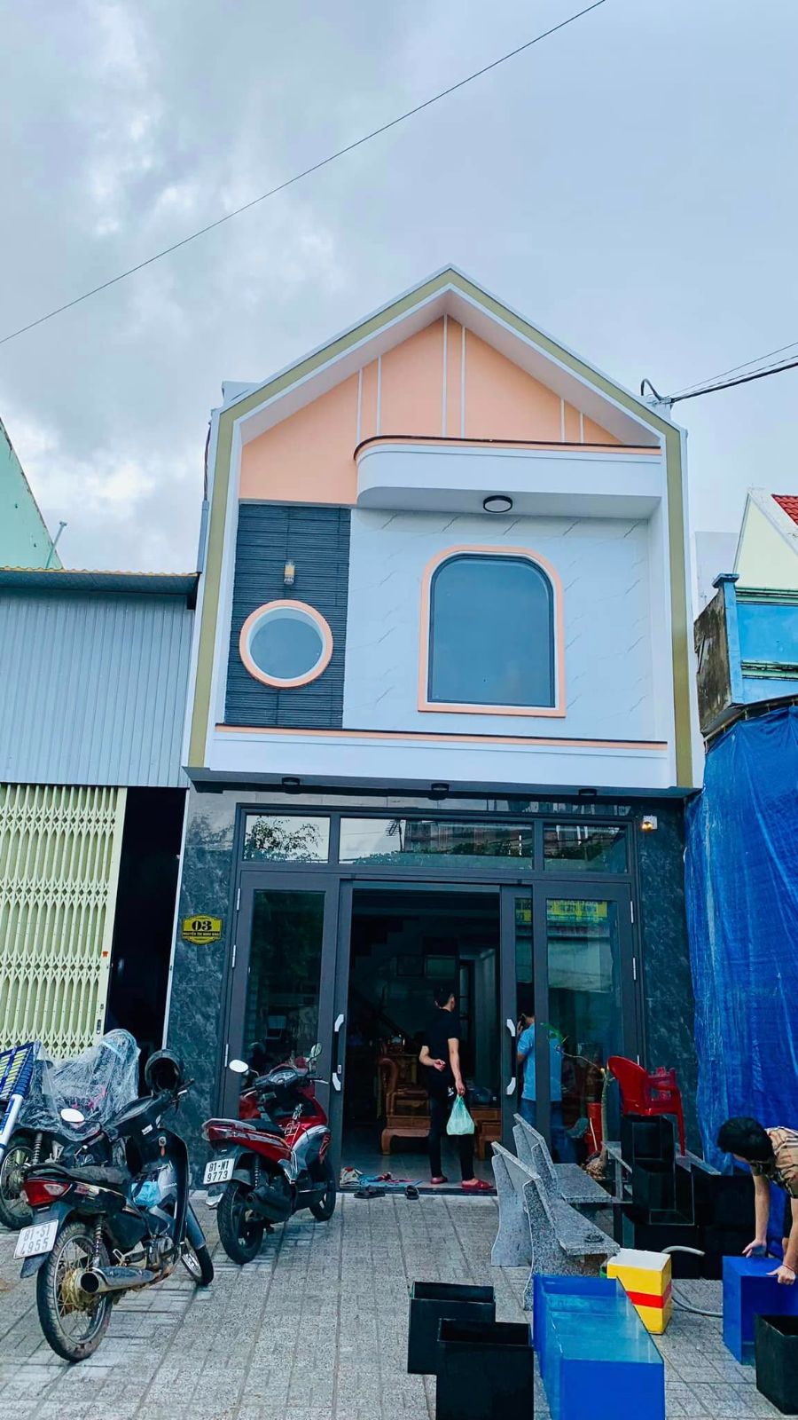 Mẫu nhà phố 2 tầng mái tam giác